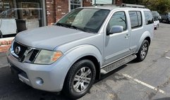 2010 Nissan Pathfinder 4WD 4dr V6 SE