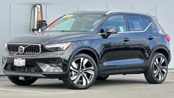 2025 Volvo XC40 B5 Plus Bright Theme