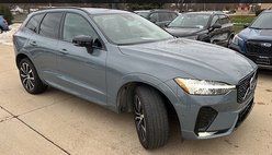 2023 Volvo XC60 B5 Plus Dark Theme