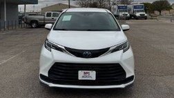 2021 Toyota Sienna LE 8-Passenger