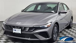 2025 Hyundai Elantra Hybrid 