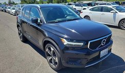 2020 Volvo XC40 T5 Momentum
