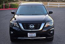 2017 Nissan Pathfinder Platinum