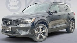 2023 Volvo XC40 B5 Plus Dark Theme