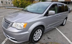 2013 Chrysler Town and Country Touring