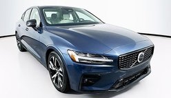 2024 Volvo S60 B5 Core Dark Theme