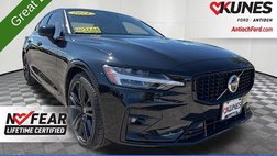 2024 Volvo S60 B5 Plus Dark Theme
