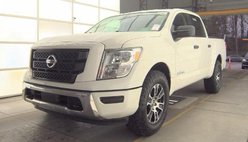2022 Nissan Titan SV