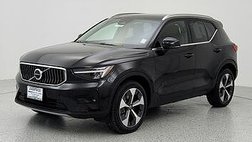 2025 Volvo XC40 B5 Plus Bright Theme