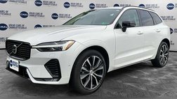 2023 Volvo XC60 B5 Plus Dark Theme