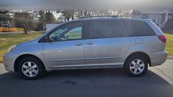 2005 Toyota Sienna LE - 7 Passenger Seating