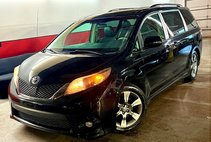 2011 Toyota Sienna SE 8-Passenger