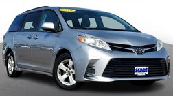 2018 Toyota Sienna LE 7-Passenger Auto Access Seat