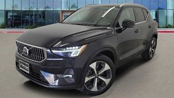 2023 Volvo XC40 B4 Plus Bright Theme