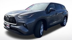 2022 Toyota Highlander LE