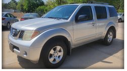 2005 Nissan Pathfinder LE