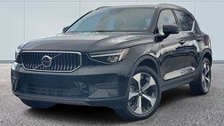 2025 Volvo XC40 B5 Core Bright Theme