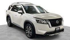 2023 Nissan Pathfinder Platinum