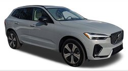 2024 Volvo XC60 Recharge T8 Plus Dark Theme