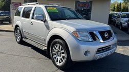 2011 Nissan Pathfinder LE