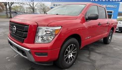 2022 Nissan Titan SV