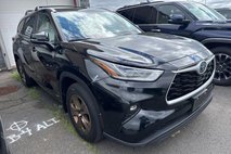 2023 Toyota Highlander Hybrid Bronze Edition