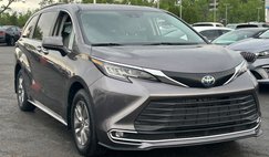 2023 Toyota Sienna XLE 8-Passenger