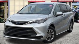 2025 Toyota Sienna LE 8-Passenger
