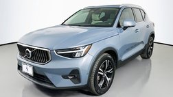 2023 Volvo XC40 B5 Plus Bright Theme