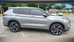2022 Mitsubishi Outlander SE