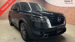 2024 Nissan Pathfinder S