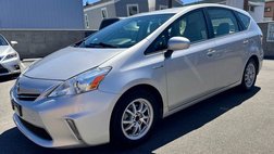 2014 Toyota Prius v Five