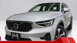 2023 Volvo XC40 B5 Plus Bright Theme
