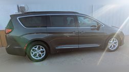 2017 Chrysler Pacifica Touring Plus