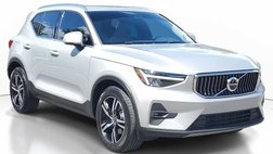 2023 Volvo XC40 B5 Plus Bright Theme