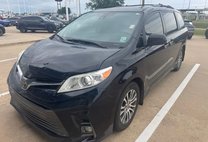 2020 Toyota Sienna XLE Premium 8-Passenger