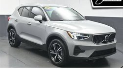 2025 Volvo XC40 B5 Core Bright Theme