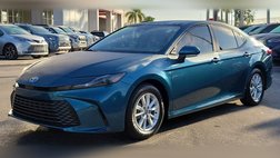 2025 Toyota Camry Hybrid LE