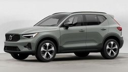 2023 Volvo XC40 B5 Plus Dark Theme