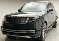 2025 Land Rover Range Rover P550e SE