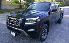 2024 Nissan Frontier SL