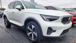 2023 Volvo XC40 B5 Plus Bright Theme