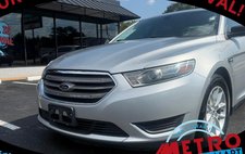 2013 Ford Taurus SE