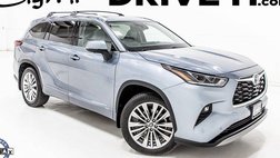2023 Toyota Highlander Hybrid Platinum
