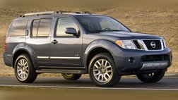 2011 Nissan Pathfinder LE