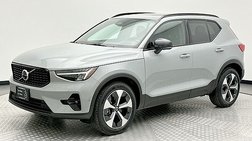 2025 Volvo XC40 B5 Plus Dark Theme