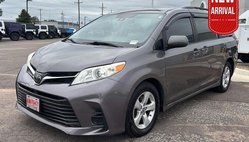2019 Toyota Sienna LE 7-Passenger FWD with Auto-A