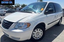 2005 Chrysler Town and Country Base