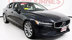 2020 Volvo S60 T6 Momentum