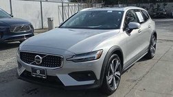 2025 Volvo V60 Cross Country B5 Plus